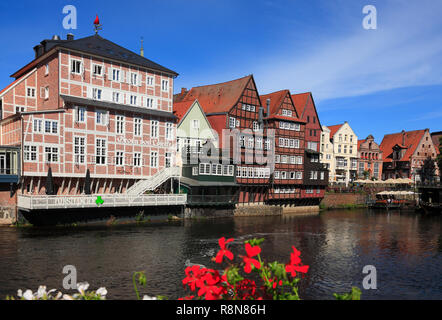 Fiume Ilmenau, porto quarto a Stintmarkt, Lüneburg, Lueneburg, Bassa Sassonia, Germania, Europa Foto Stock