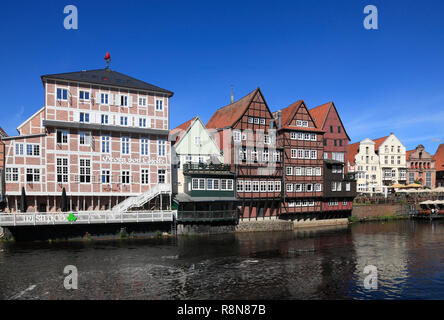 Fiume Ilmenau, porto quarto a Stintmarkt, Lüneburg, Lueneburg, Bassa Sassonia, Germania, Europa Foto Stock