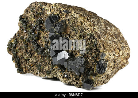 Melanite da Imilchil, Marocco isolati su sfondo bianco Foto Stock