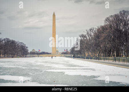 Vista sul monumento di Washington in inverno Foto Stock