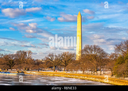 Vista sul monumento di Washington in inverno Foto Stock