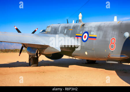 1951 RAF britannica Avro Shackelton il pattugliamento marittimo piano sul display al Pima Air & Space Museum di Tucson, AZ Foto Stock