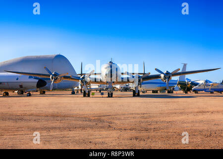 Anni Cinquanta Lockheed CE-121T Stella di avvertimento precoce piano di avvertimento sul display al Pima Air & Space Museum di Tucson, AZ Foto Stock