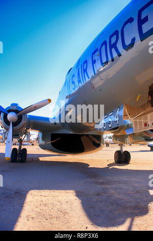 Anni Cinquanta Lockheed CE-121T Stella di avvertimento precoce piano di avvertimento sul display al Pima Air & Space Museum di Tucson, AZ Foto Stock