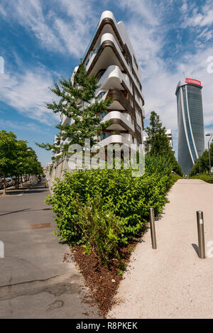 Vista verticale delle residenze Hadid in Milano, Italia. Foto Stock
