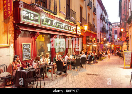 Bar La Descubierta in Calle Barcelona, Madrid, Spagna Foto Stock