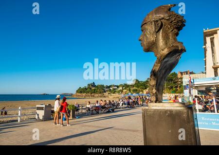 Francia, Ille-et-Vilaine, Dinard, Ecluse beach Foto Stock