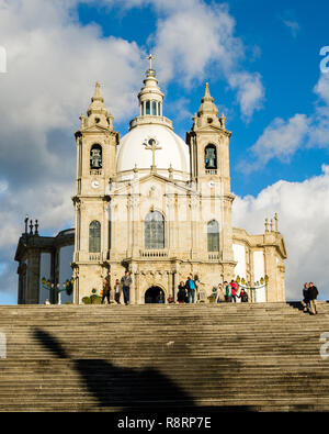 Braga, Portogallo - 18 Marzo 2018: Santuario di Nostra Signora di Sameiro (o Santuario di Sameiro o Immacolata Concezione di Monte Sameiro) è un san mariano Foto Stock