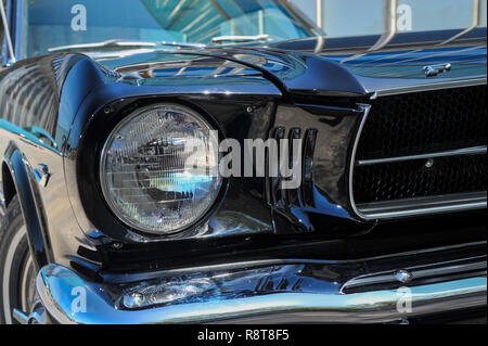 1964 e mezza, primo anno Ford Mustang classic American sports car Foto Stock