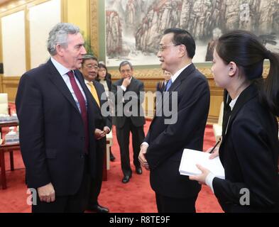 Pechino, Cina. Xvii Dec, 2018. Il premier cinese LI Keqiang si riunisce con la partecipazione dei delegati del terzo comprensione cina conferenza presso la Grande Sala del Popolo di Pechino, capitale della Cina, a Dic. 17, 2018. Credito: Liu Weibing/Xinhua/Alamy Live News Foto Stock