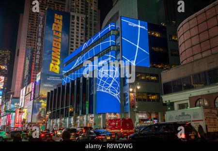 New York, NY/USA-dicembre 12, 2018 Morgan Stanley si impegna in auto-promozione sul display digitale sul loro edificio in New York Martedì, Dicembre 12, 2018. (Â© Richard B. Levine) Foto Stock