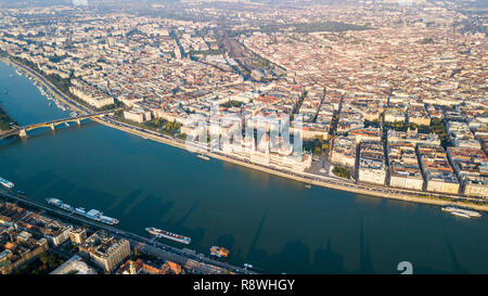 Parlamento ungherese edificio o Országház, Budapest, Ungheria Foto Stock