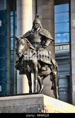 Statue di Ogedai Khan e Kublai Khan in Ulan Bator Mongolia Foto Stock