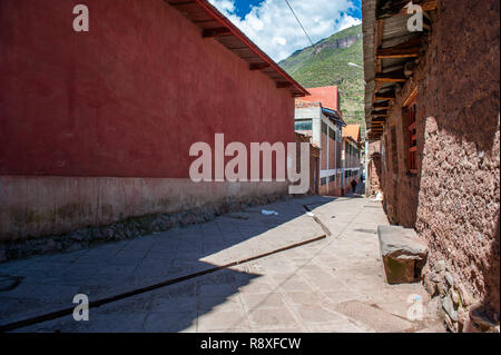 Città di Pisac nella Valle Sacra degli Incas. Foto Stock