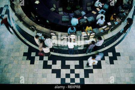 Comunicazione postale - Ufficio Generale delle Poste - Mumbai, Maharashtra, India Foto Stock