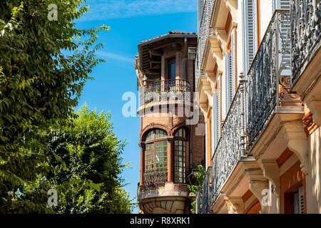 Francia, Haute Garonne, Toulouse, distretto di Carmes, Hotel in particolare facciate, rue du Languedoc Foto Stock