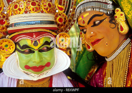 Kathakali, la danza classica, K. Sivrajan, Kerala, India Foto Stock