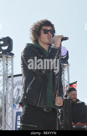 Julian Perretta in un concerto a Serre Chevalier, Francia Foto Stock