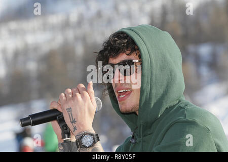 Julian Perretta in un concerto a Serre Chevalier, Francia Foto Stock