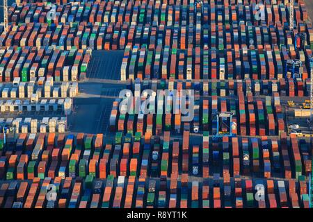 Francia, Bouches du Rhone, Golfo di Fos sur Mer, Marsiglia Grand Port Maritime, Fos sur Mer, Graveleau Mole, contenitore terminale (vista aerea) Foto Stock