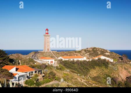 Francia, Pirenei orientali, Port Vendres muniti di cape, Cap Bear lighthouse, classificato come monumento storico Foto Stock