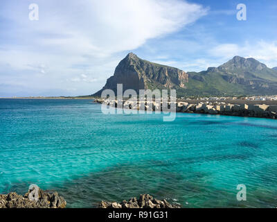 Panoramica e splendida vista di San Vito Lo Capo in Sicilia Foto Stock