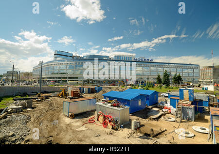 San Pietroburgo.Russia.Giugno.25.2017.Sito in costruzione nella città.Nelle vicinanze si trova l'hotel di Mosca. Foto Stock