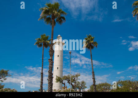 Il famoso faro di San Benedetto del Tronto sul mare adriatico Foto Stock