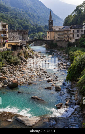 Villaggio di Fontainemore in Val di Lys, Valle d'aosta, talia, Europa Foto Stock