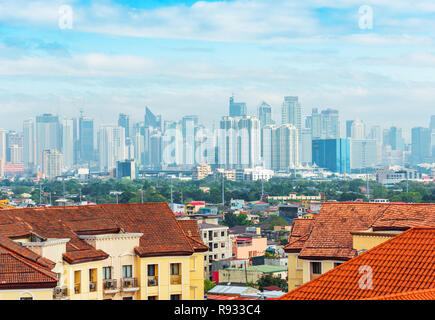 Vista degli edifici della città di Kuala Lumpur in Malesia. Copia spazio per il testo Foto Stock