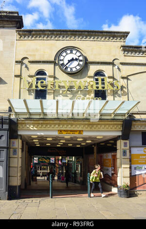 Ingresso Merrywalks Shopping Centre, King Street, Stroud, Gloucestershire, England, Regno Unito Foto Stock