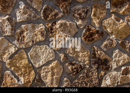 In ardesia naturale sfondo di Pietra e Ardesia naturale texture di pietra, antica pietra parete in muratura texture di sfondo, banner con andamento irregolare, tessitura della pietra b Foto Stock