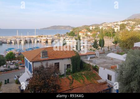 Townscape di Kas, Kaş, Turchia Foto Stock