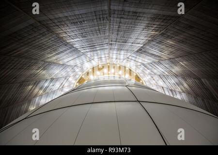 Installazione di Christo, alta 90 metri, 50 metri di larghezza, costituito da 20,350 metri quadrati di tessuto e 4500 metri di corda, Foto Stock