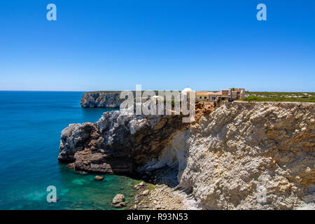 Il Forte medievale do Beliche vicino Cabo de Sao Vicente in Algarve, PORTOGALLO Foto Stock