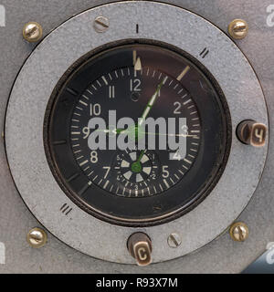 Orologio del cruscotto del veicolo spaziale sovietico. Foto Stock