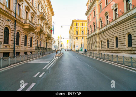 Roma, Italia - circa novembre, 2017: Roma paesaggio urbano. Roma è la capitale d'Italia. Foto Stock