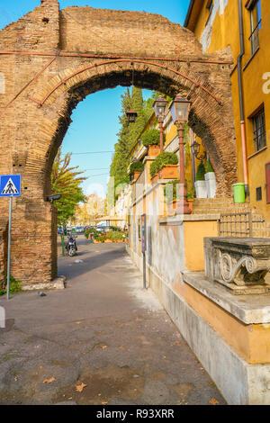 Roma, Italia - circa novembre, 2017: Roma paesaggio urbano. Roma è la capitale d'Italia. Foto Stock