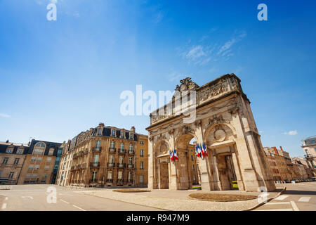Porte Desilles su Place du Luxembourg a Nancy, la capitale del nord-orientale dipartimento francese di Meurthe-et-Moselle, Francia, Europa Foto Stock