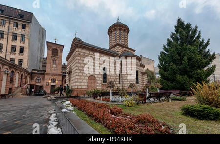 Bucarest, Romania - 6 dicembre: (nota del redattore: immagine è stata migliorate digitalmente.) La Biserica Sfantul Anton (Chiesa di Sant'Antonio) è visto il 6 dicembre 2018 a Bucarest, in Romania. La chiesa è uno dei più noti templi ortodossa della capitale rumena. Foto Stock