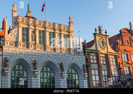 Artus Court Dlugi Targ lungo Market street Danzica Polonia Polonia Foto Stock