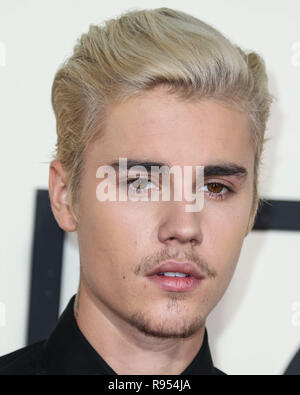 LOS ANGELES, CA, Stati Uniti d'America - 15 febbraio: cantante Justin Bieber arriva a 58th Annual Grammy Awards tenutosi presso Staples Center il 15 febbraio 2016 a Los Angeles, California, Stati Uniti. (Foto di Xavier COLLIN/Image Press Agency) Foto Stock