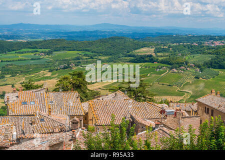 Montepulciano, famosa cittadina medievale in provincia di Siena. Toscana, Italia. Foto Stock