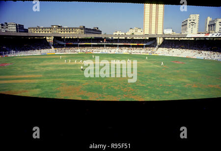 Cricket Match, Stadio Wankhede, Churchgate, Bombay, Mumbai, Maharashtra, India Foto Stock