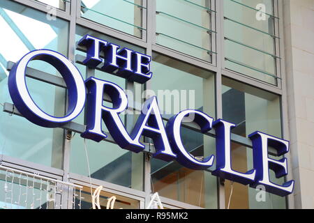 L'ingresso di Oracle in lettura, REGNO UNITO Foto Stock