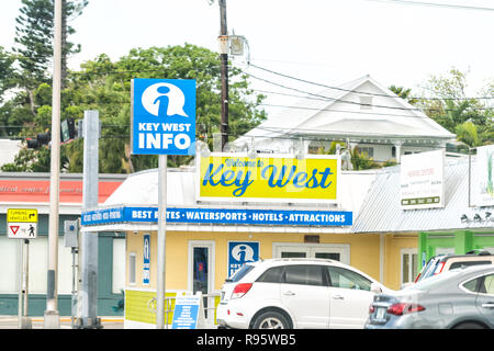 Key West, Stati Uniti d'America - 1 Maggio 2018: Benvenuti a firmare, affissioni, informazioni, info centro turistico, chiosco, ufficio del turismo per la prenotazione di hotel, attrazioni, wate Foto Stock