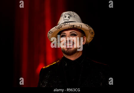 Boy George e cultura Club eseguire durante le riprese del Graham Norton Show alla BBC Studioworks 6 Centro Televisivo, Wood Lane, Londra, per essere messo in onda su BBC One il venerdì sera. Premere l'associazione. Data di rilascio: giovedì 20 dicembre, 2018. Foto di credito dovrebbe leggere: immagini PA a nome della TV in modo Foto Stock