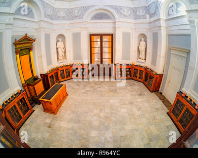 Palermo, Italia - 15 Settembre 2018: all'interno dell'edificio principale dell'Orto Botanico di Palermo, istituto di istruzione del Dipartimento di Botanica, Onu Foto Stock