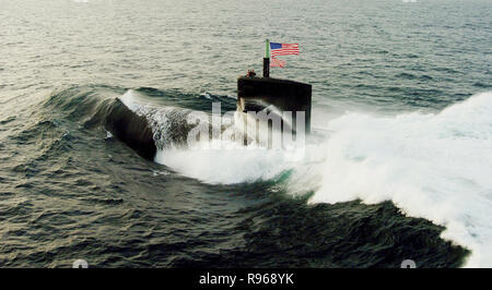 La USS Albuquerque (SSN 706) partecipa a una foto esercizio nel Golfo Persico a sett. 10, 2006. DoD foto di Sottufficiali di prima classe Michael B.W. Watkins, U.S. Navy. Foto Stock