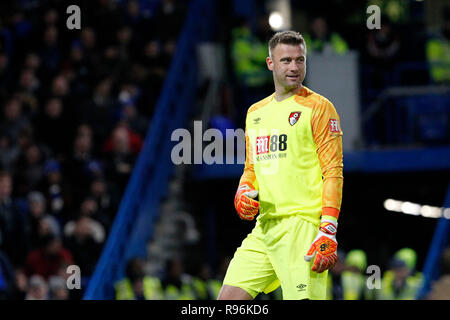 Londra, Regno Unito. Xix Dec, 2018. Artur Boruc di AFC Bournemouth visto durante il Carabao EFL Cup Quarti di Finale match tra Chelsea e Bournemouth a Stamford Bridge, Londra, Inghilterra il 19 dicembre 2018. Foto di Carlton Myrie. Solo uso editoriale, è richiesta una licenza per uso commerciale. Nessun uso in scommesse, giochi o un singolo giocatore/club/league pubblicazioni. Credit: UK Sports Pics Ltd/Alamy Live News Foto Stock